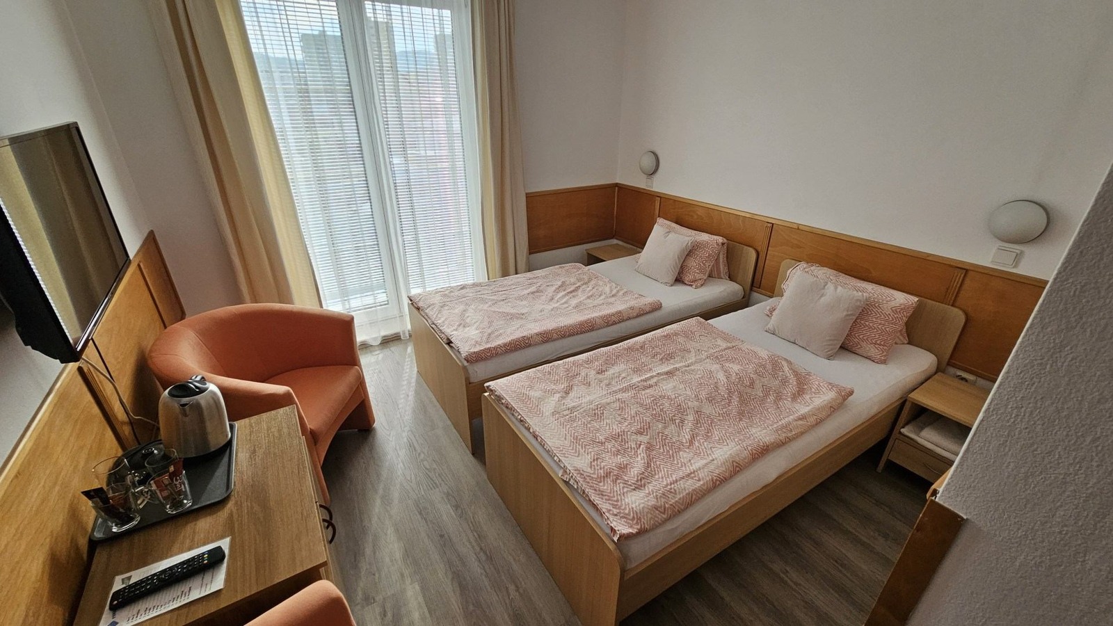 Penzión Magnólia Trenčín – Doppelzimmer – Raum