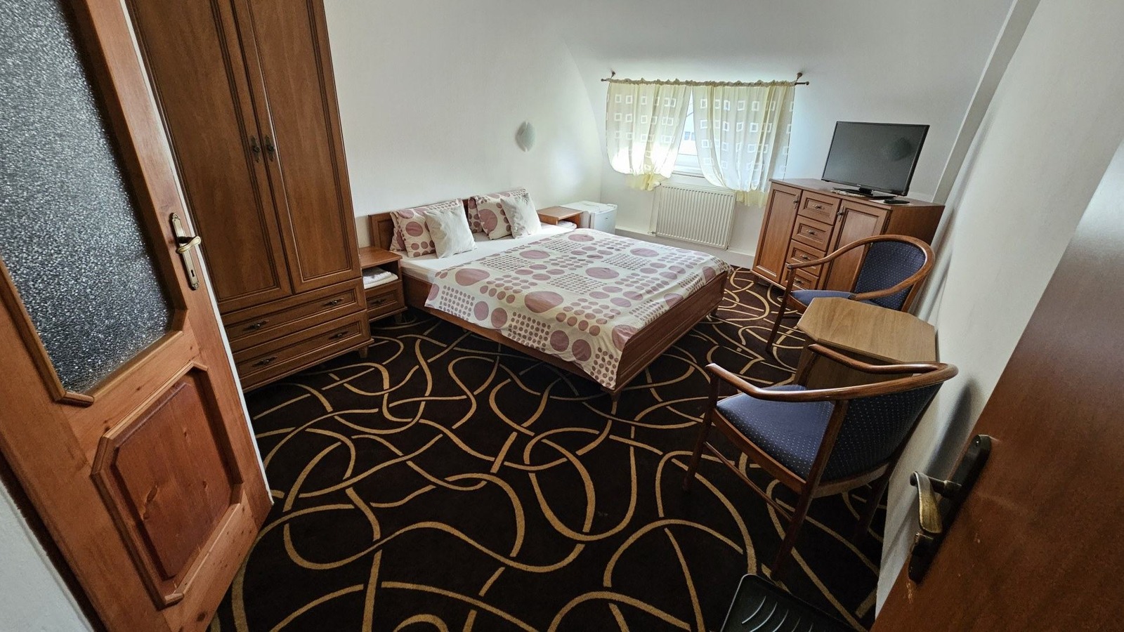 Penzión Magnólia Trenčín – klimatisiertes Doppelzimmer – Innenraum