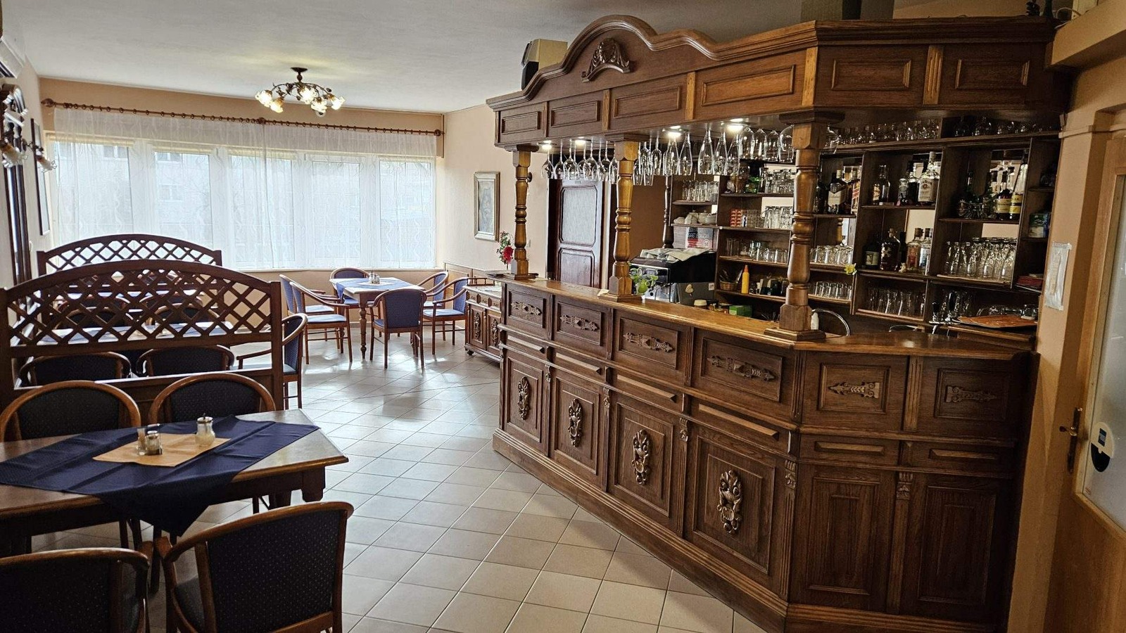 Penzión Magnólia Trenčín – Rezeption – Detail