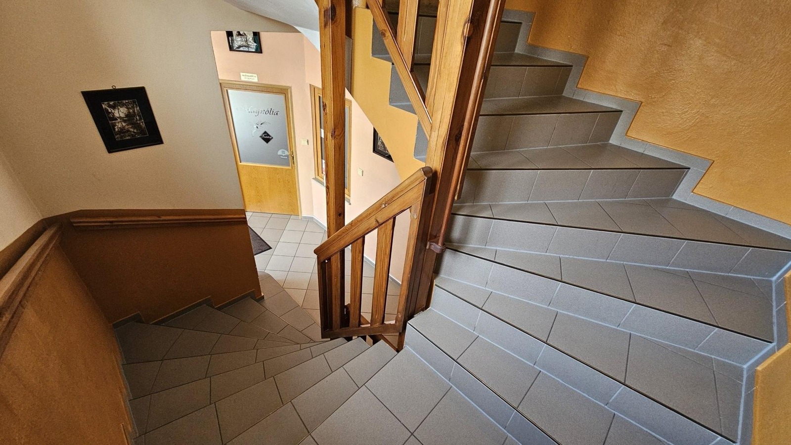 Penzión Magnólia Trenčín – Treppenhaus